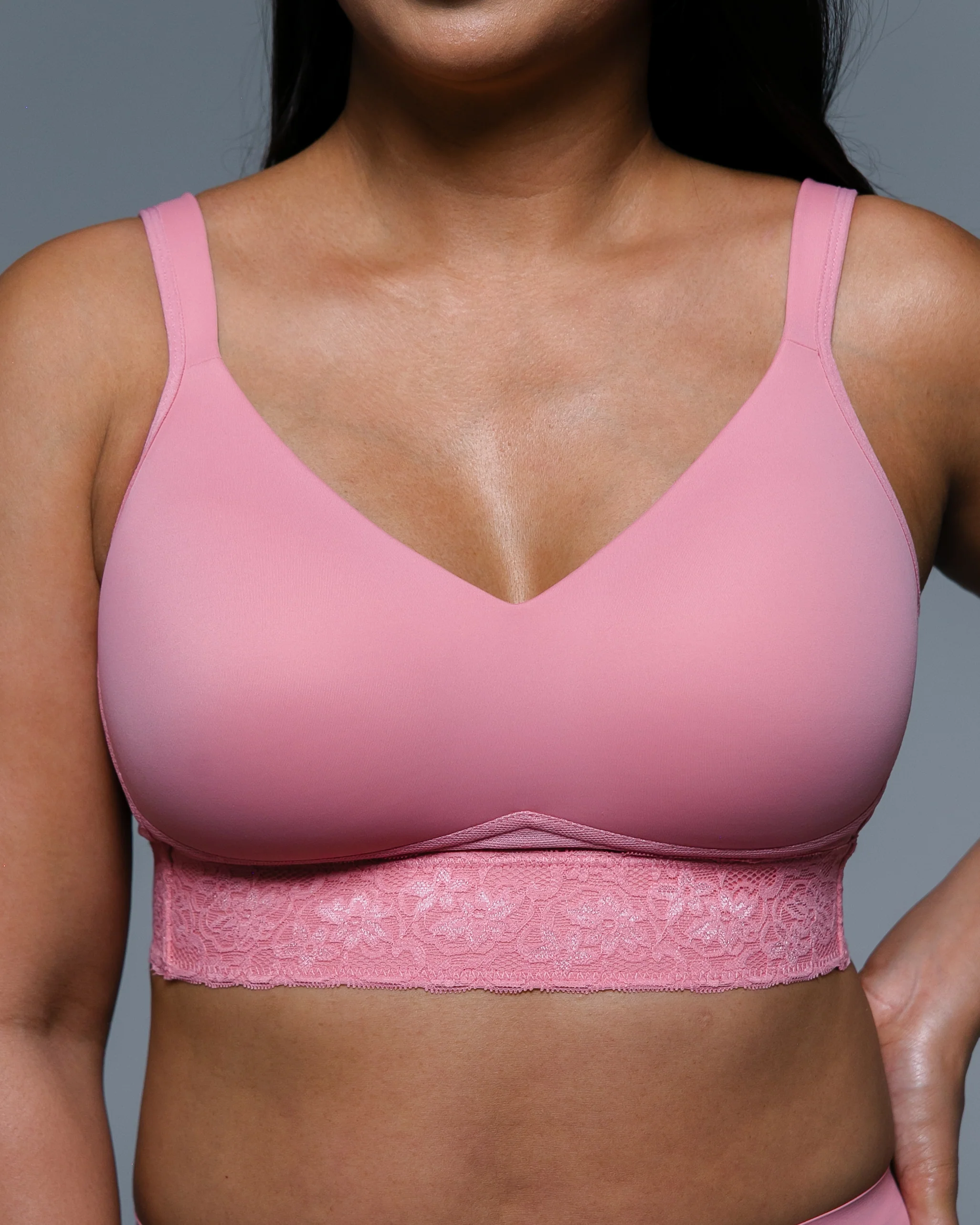 Molded Cup Bra With Lace Trim - Image 4